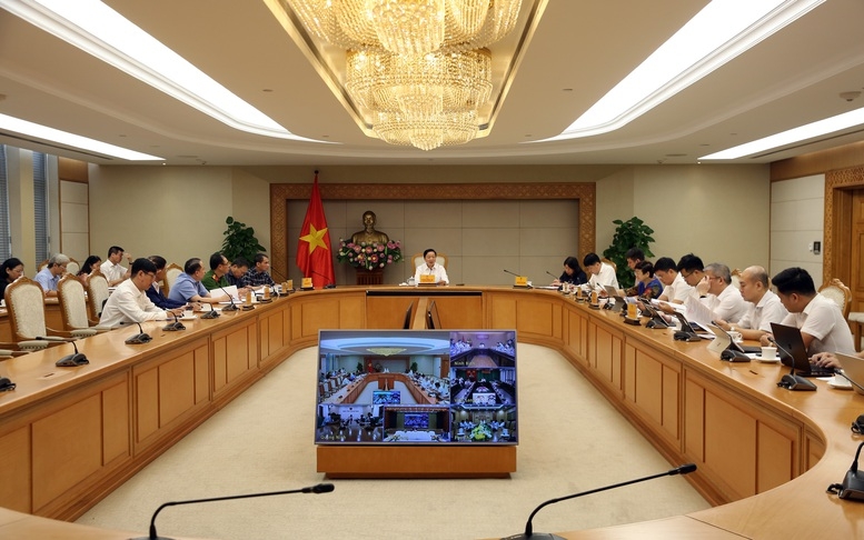 Phó Thủ tướng Trần Hồng Hà chủ trì cuộc họp nghe Bộ Nông nghiệp và Môi trường báo cáo tình hình triển khai xây dựng cơ sở dữ liệu đất đai. (Ảnh: VGP).