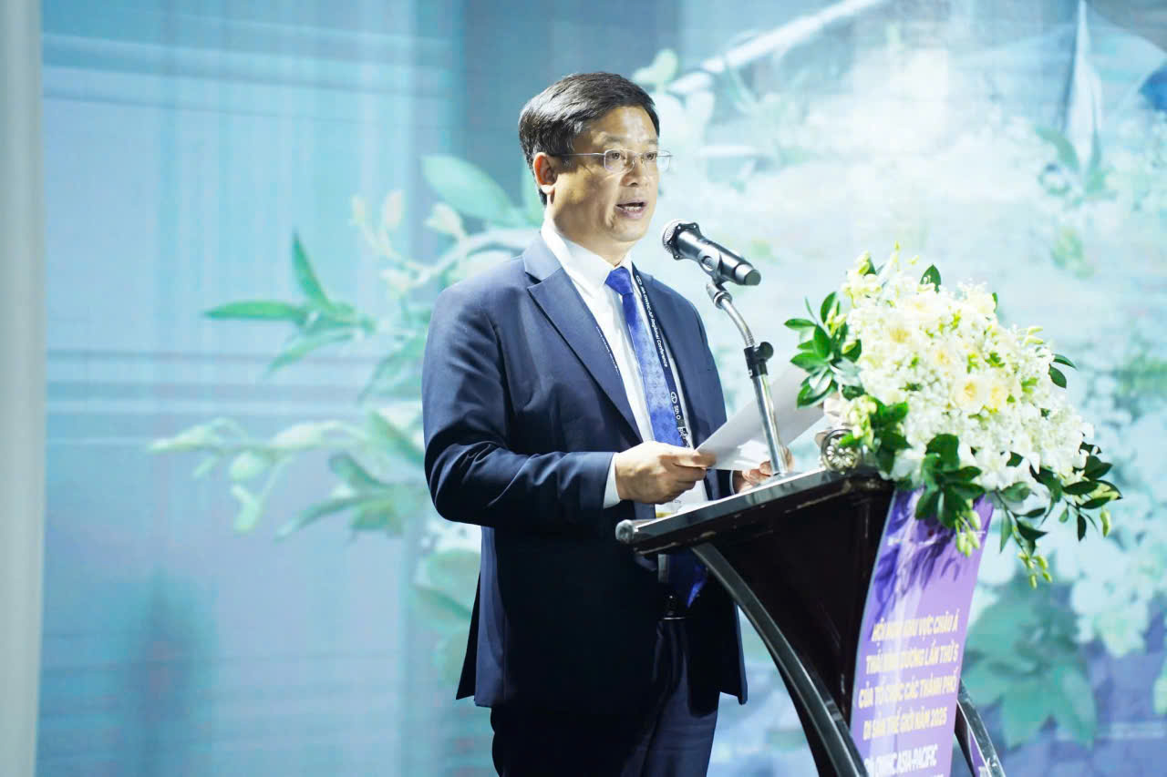  Phó Chủ tịch Thường trực UBND thành phố Huế Nguyễn Thanh Bình phát biểu tại hội nghị.