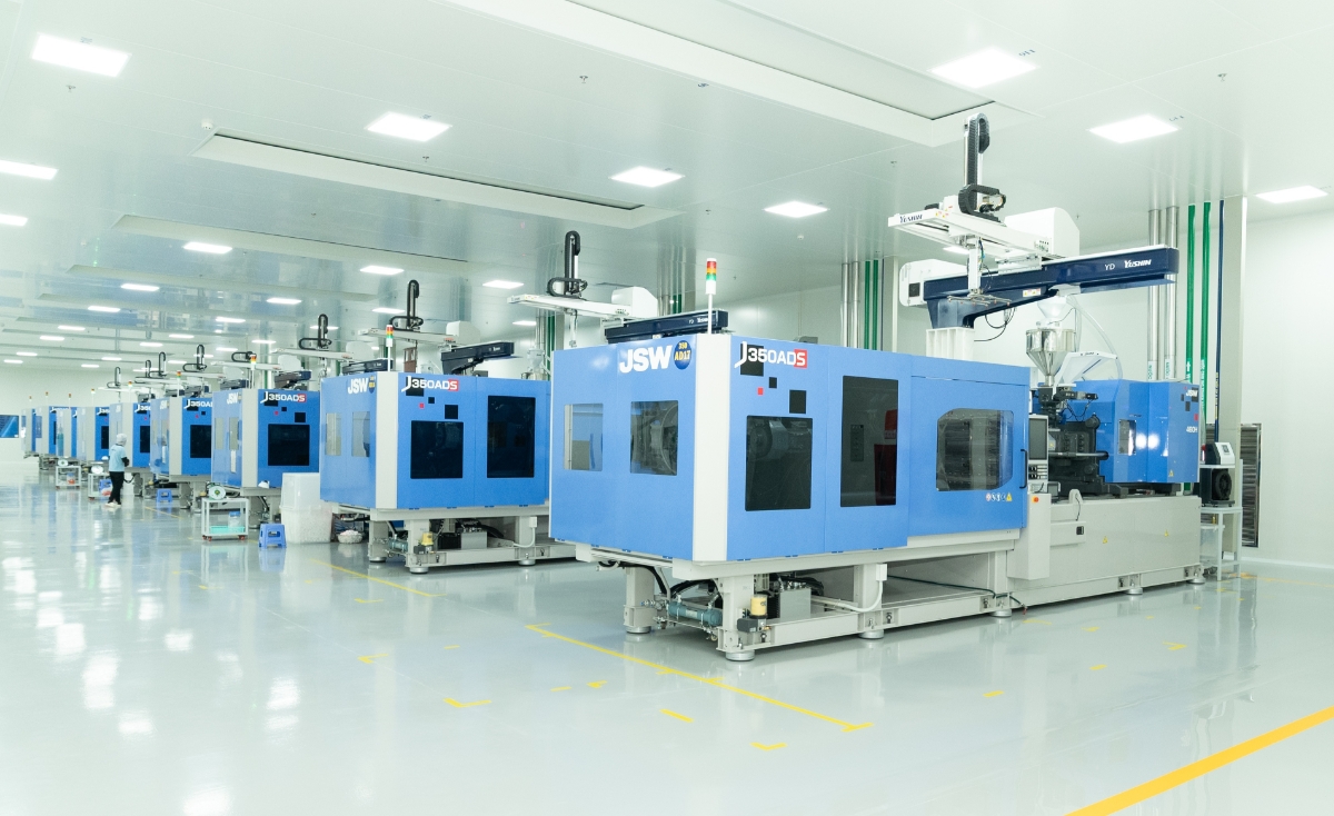 Nhà máy Duy Tân với hệ thống máy móc hiện đại từ Nhật Bản.