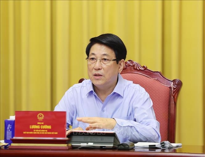 Chủ tịch nước Lương Cường chủ trì buổi làm việc với các cơ quan liên quan để chuẩn bị cho Lễ mở ký Công ước của Liên hợp quốc về chống tội phạm mạng. Ảnh: TTXVN.