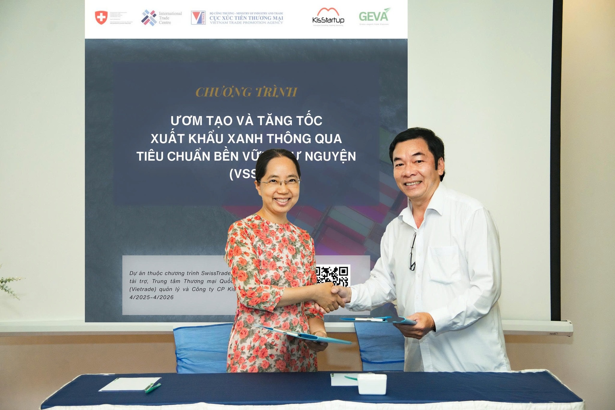 Lễ ký kết Biên bản ghi nhớ thể hiện cam kết mạnh mẽ trong việc đưa các giải pháp đào tạo và hỗ trợ thực tiễn đến gần hơn với cộng đồng doanh nghiệp.