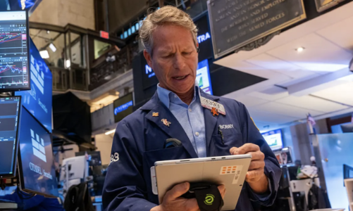 Chứng khoán Mỹ mất điểm vì Mỹ - Trung căng thẳng, giá dầu xuống đáy 5 tháng