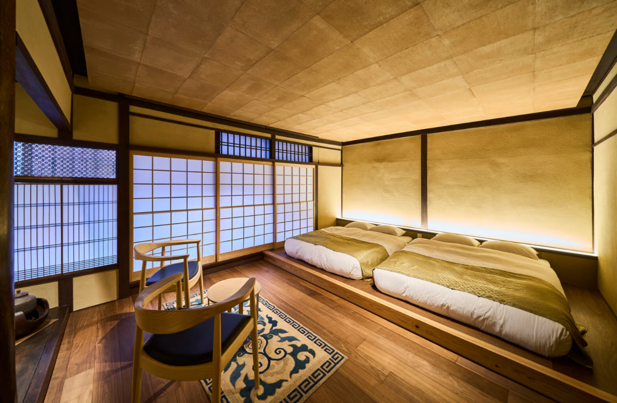 Cuộc chiến chống quá tải du lịch của Kyoto sắp giáng một đòn mạnh vào du khách, đó là giá một đêm nghỉ lại.