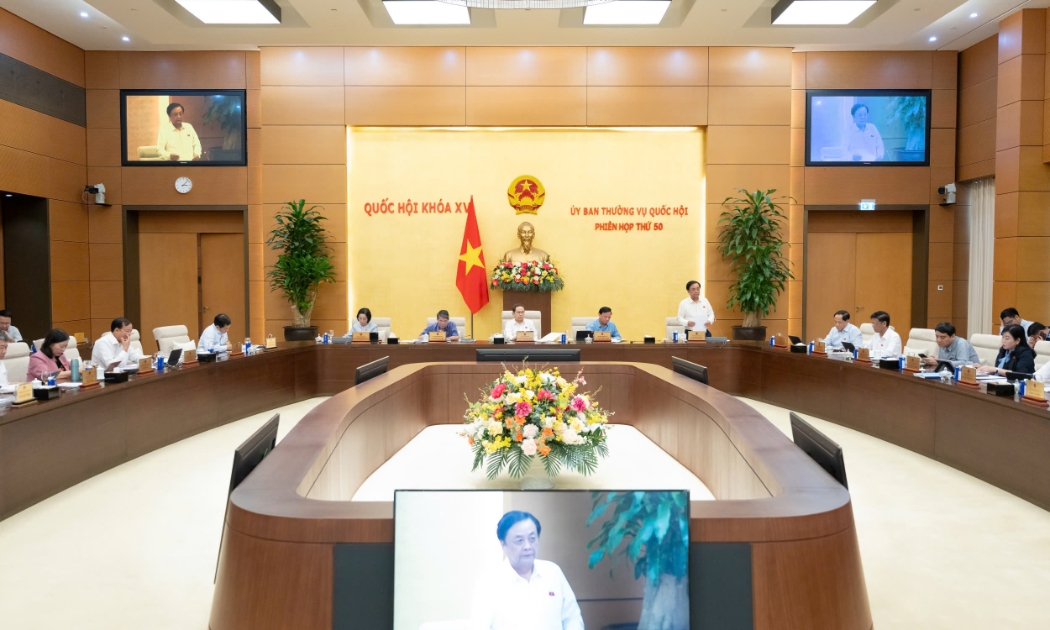 Phó Chủ tịch Quốc hội Lê Minh Hoan điều hành phiên thảo luận. Ảnh: Quốc hội.