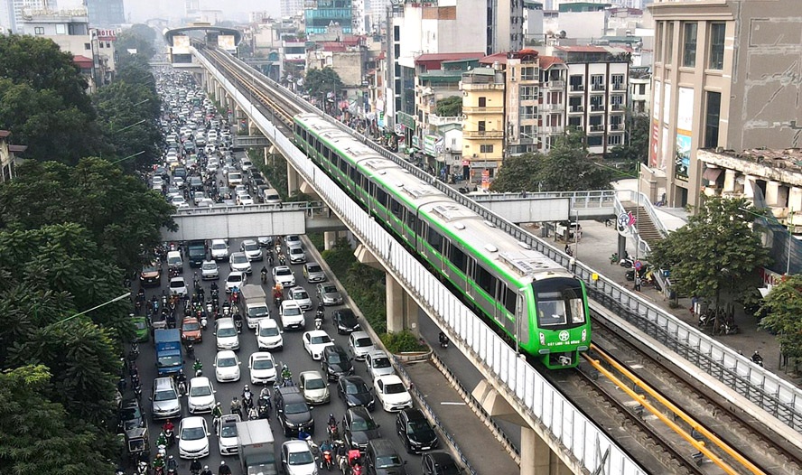 Giao thông xanh giúp chuyển dịch cơ cấu năng lượng và phát thải của nền kinh tế, đóng góp trực tiếp vào mục tiêu tăng trưởng xanh và trung hòa carbon.
