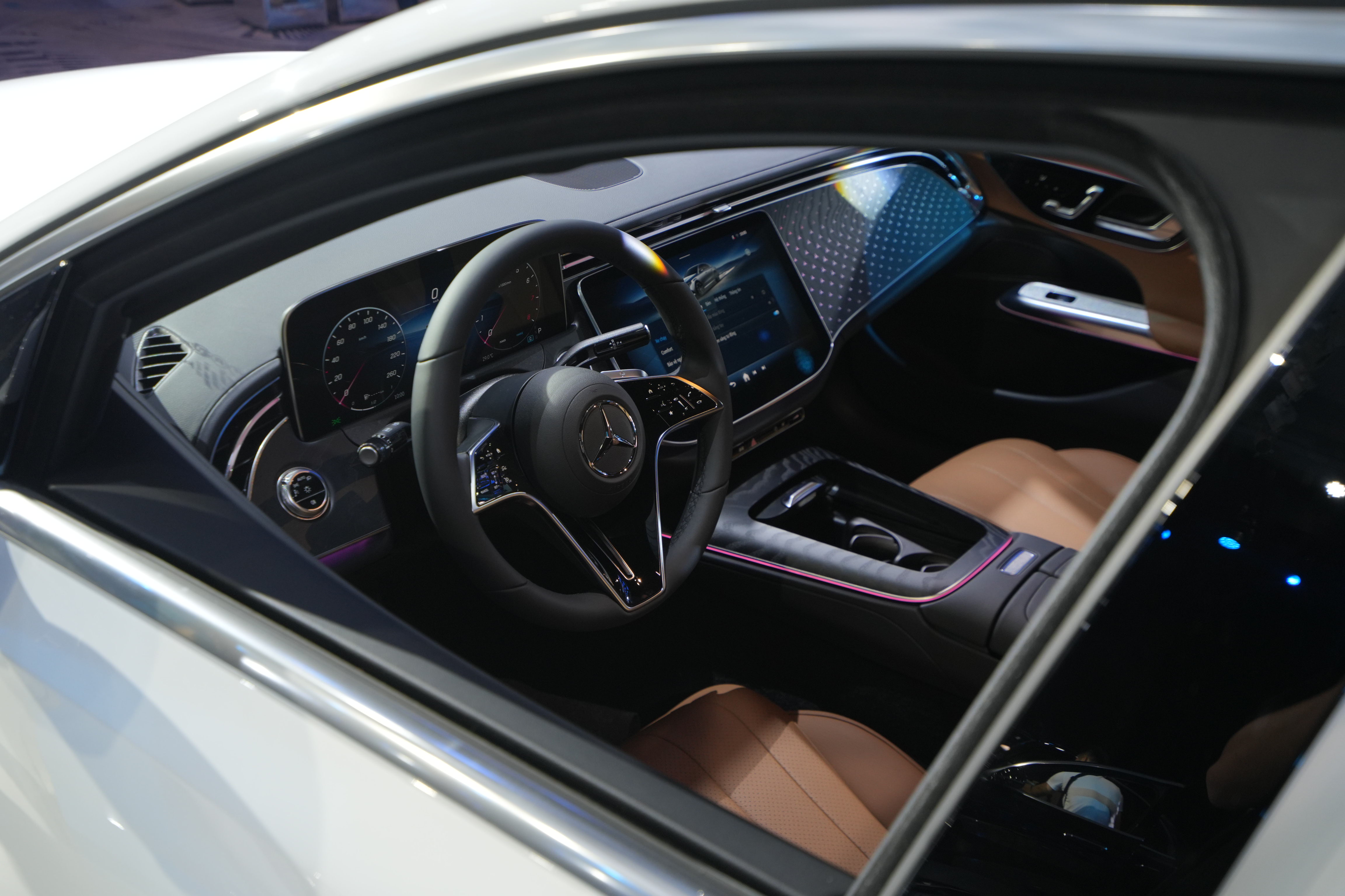 <i>Khoang nội thất của E-Class.</i>