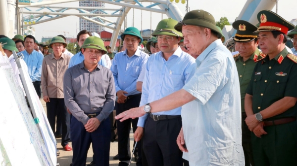 Tổng Bí thư Tô Lâm động viên người dân và lực lượng chức năng tỉnh Thái Nguyên bị ảnh hưởng bởi bão lũ