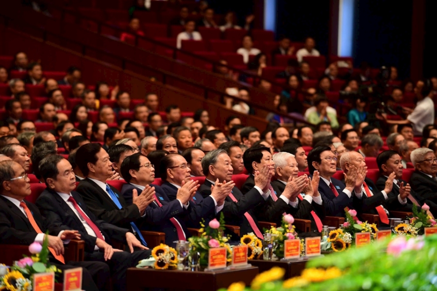Tổng Bí thư Tô Lâm cùng các đồng chí lãnh đạo, nguyên lãnh đạo Đảng, Nhà nước dự Đại hội đại biểu Đảng bộ thành phố Hà Nội lần thứ XVIII. Ảnh: Hà Nội Mới