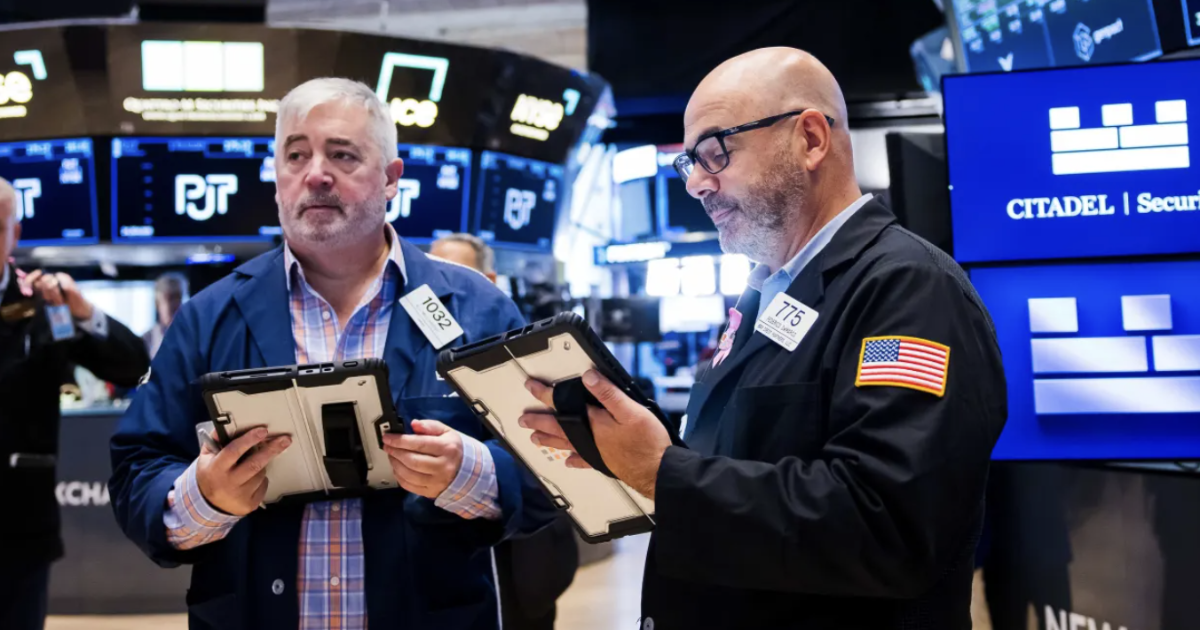 Chứng khoán Mỹ hồi phục dù mối lo thương chiến vẫn phủ bóng, giá dầu thấp nhất 5 tháng