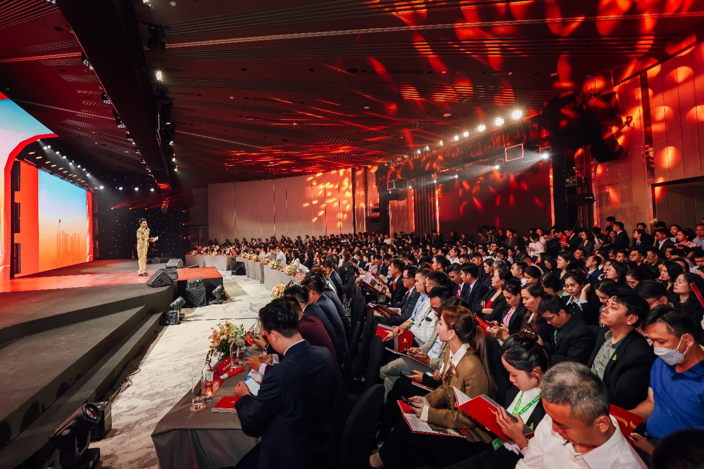 Tiếp nối thành công của dòng sản phẩm Masteri Collection được phát triển bởi Masterise Homes, Masteri Park Place được bảo chứng chất lượng vượt trội, phong cách sống quốc tế, pháp lý vững vàng.