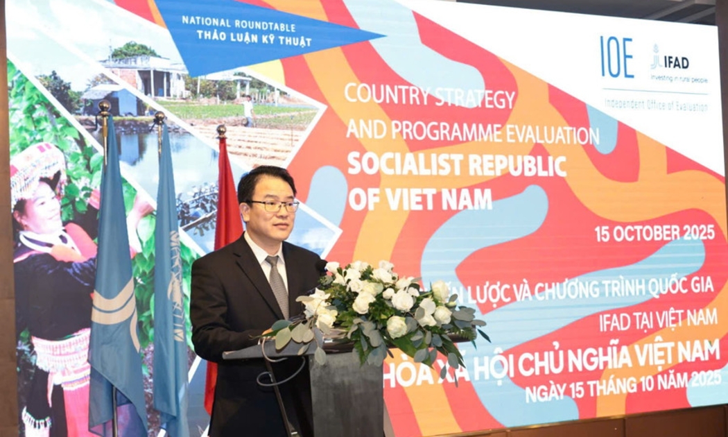 Thứ trưởng Bộ Tài chính Trần Quốc Phương phát biểu tại Hội nghị