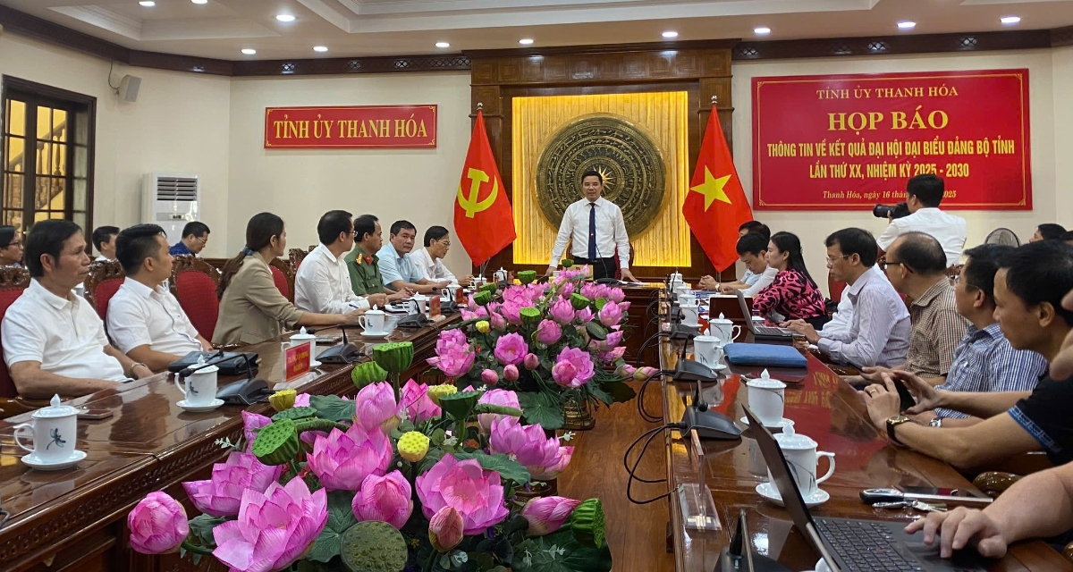 Toàn cảnh buổi họp báo