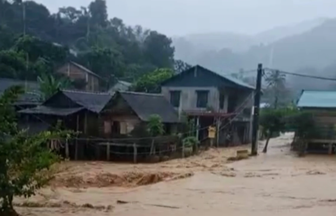 Mưa lớn gây ngập cục bộ tại một số thôn ở xã Khe Sanh, tỉnh Quảng Trị