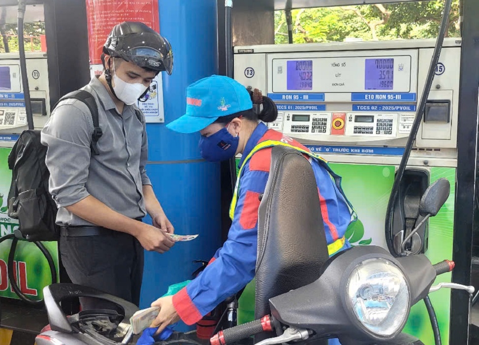 Tăng giá các mặt hàng xăng từ chiều ngày 16/10/2025.