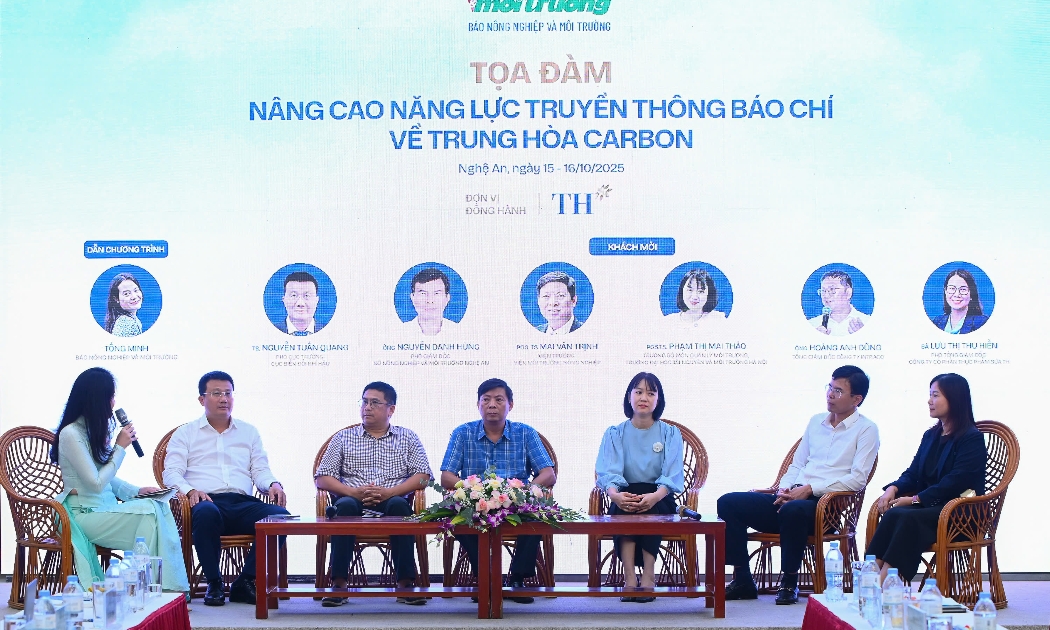 Các diễn giả tham gia phiên toạ đàm