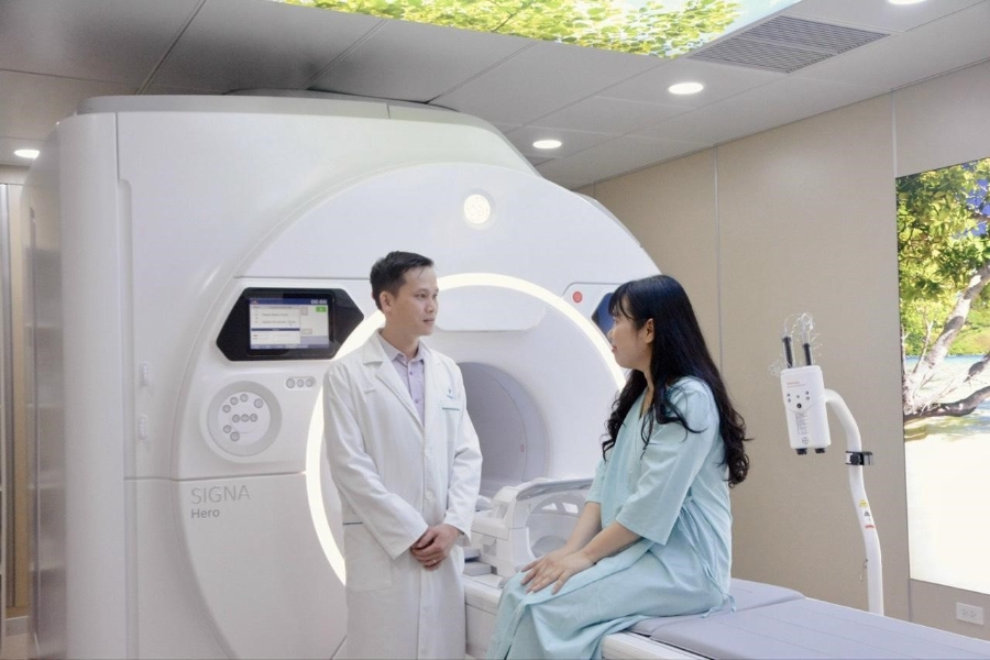 Hệ thống MRI 3.0 Tesla hỗ trợ phát hiện, chẩn đoán các bệnh lý tim mạch phức tạp. Ảnh: HM.