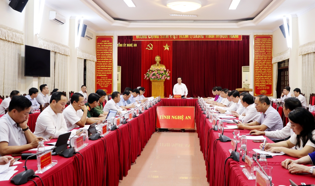 Quang cảnh phiên họp