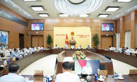 Quốc hội thống nhất phân bổ dự toán và kế hoạch đầu tư công vốn ngân sách Trung ương năm 2025