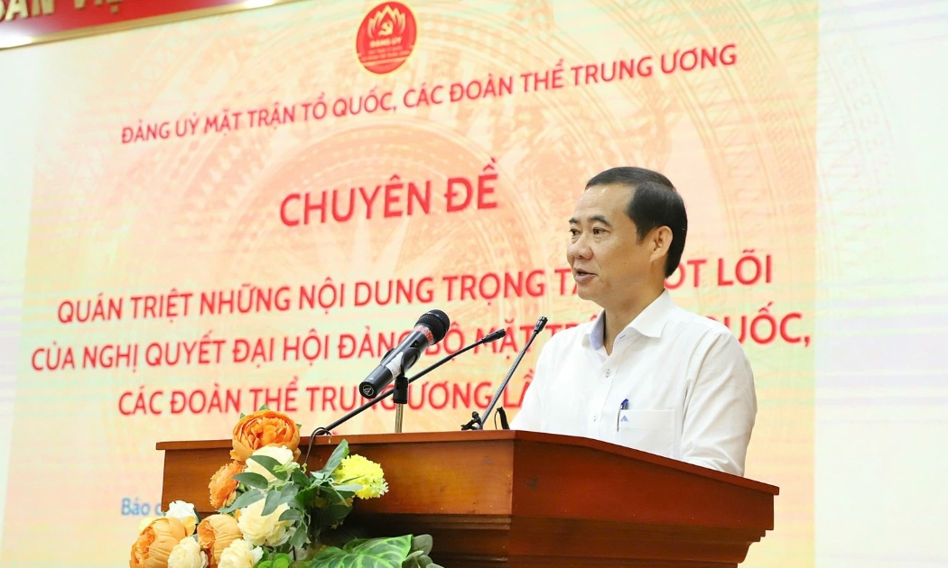 Phó Bí thư Đảng ủy Mặt trận Tổ quốc, các đoàn thể Trung ương Nguyễn Thái Học quán triệt những nội dung trọng tâm, cốt lõi của Nghị quyết Đại hội đại biểu Đảng bộ Mặt trận Tổ quốc, các đoàn thể Trung ương lần thứ I, nhiệm kỳ 2025- 2030.