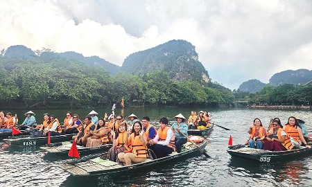 Famtrip quốc tế khám phá hai “viên ngọc xanh” Ninh Bình và Thanh Hóa