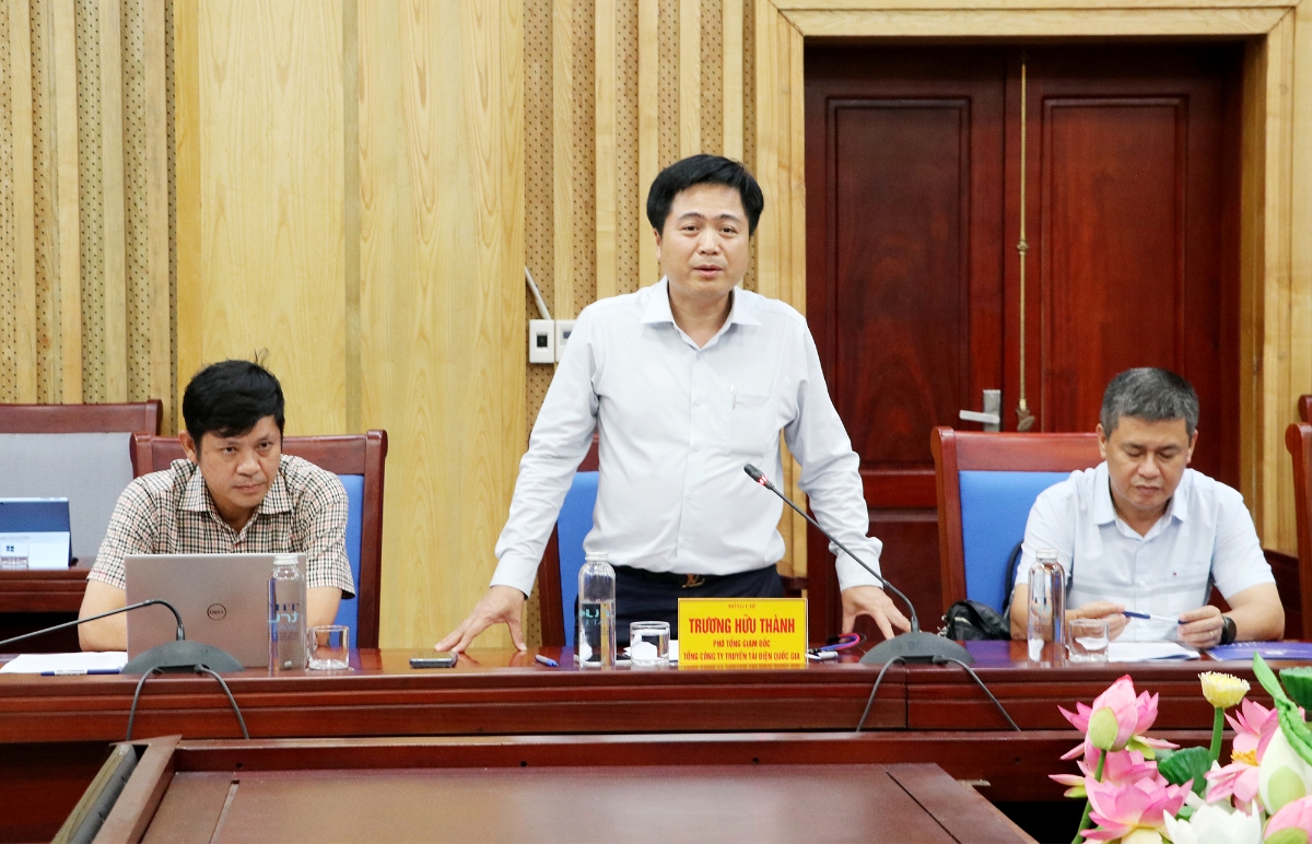 Phó Tổng Giám đốc Tổng Công ty truyền tải điện Quốc gia Trương Hữu Thành phát biểu tại buổi làm nhé