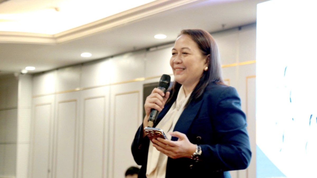 Chủ tịch ITATOA Carmelita G. Buñao phát biểu tại chương trình.