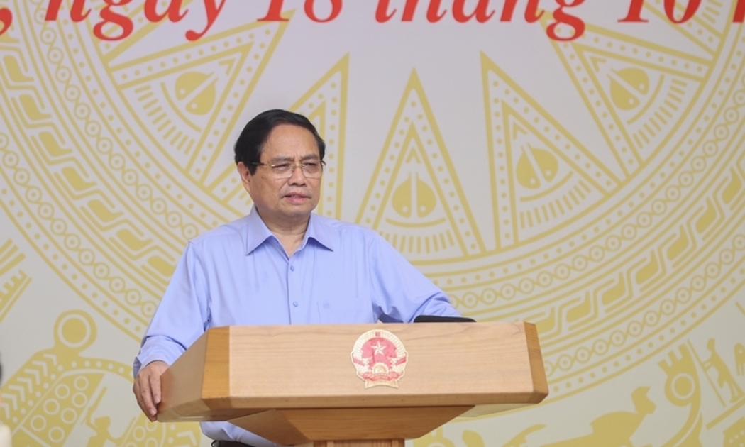 Thủ tướng Phạm Minh Chính phát biểu ý kiến kết luận tại Hội nghị trực tuyến toàn quốc về thúc đẩy đầu tư công lần thứ tư trong năm 2025.Ảnh: VGP
