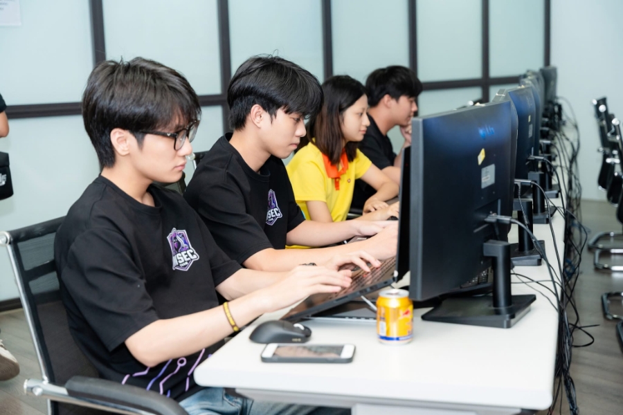 Thí sinh tại vòng Sơ khảo Cuộc thi “Sinh viên An ninh mạng 2025”. 