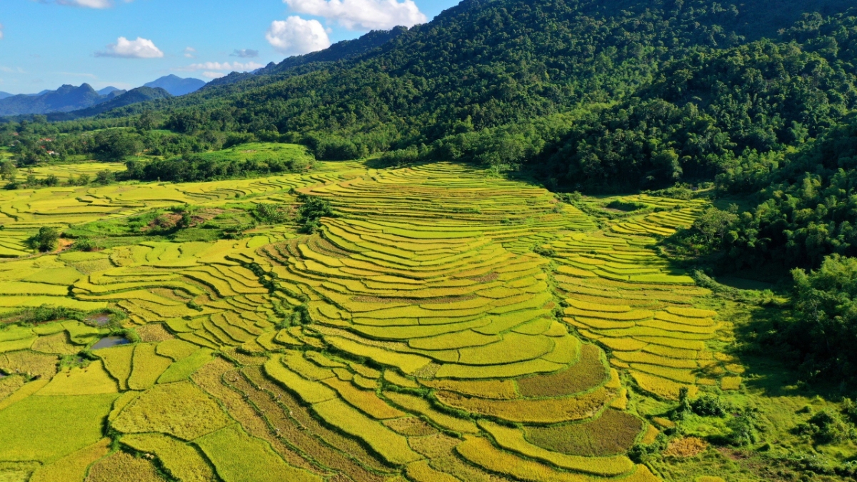 Cảnh chiều tà tại Pù Luông đẹp như một bức tranh thủy mặc