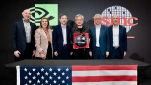 Ông Jensen Huang, nhà sáng lập kiêm Giám đốc điều hành của Nvidia, gọi đây là “một khoảnh khắc lịch sử”