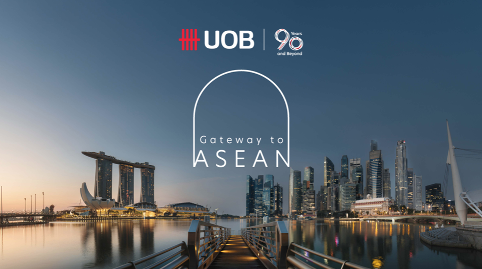 Báo cáo "Gateway to ASEAN" mới nhất của UOB bao gồm nghiên cứu chiến lược xoay quanh xu hướng dịch chuyển chuỗi cung ứng toàn cầu, ưu tiên đầu tư của doanh nghiệp và vai trò ngày càng nổi bật của khu vực ASEAN. Ảnh: UOB
