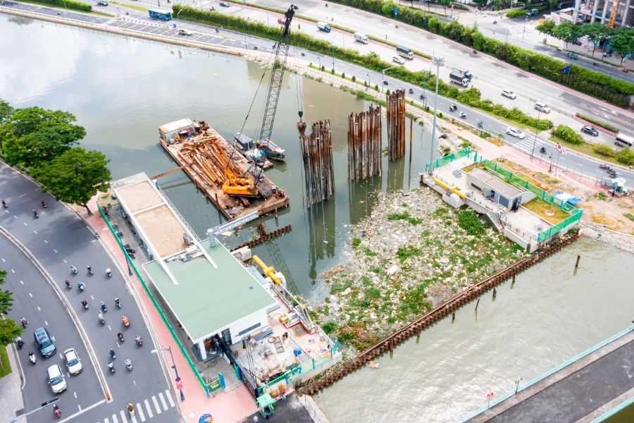 Công trình cống Bến Nghé, một trong 6 cống của dự án, đã hoàn thành 97% tổng khối lượng rồi dừng thi công cho đến nay