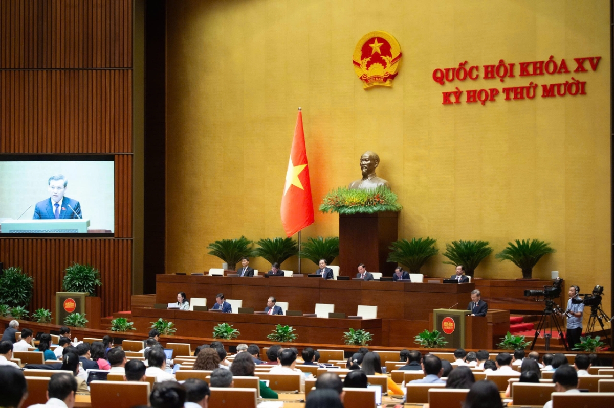 Quốc hội nghe báo cáo tóm tắt về kết quả công tác của các tòa án trong nhiệm kỳ Quốc hội khóa XV.