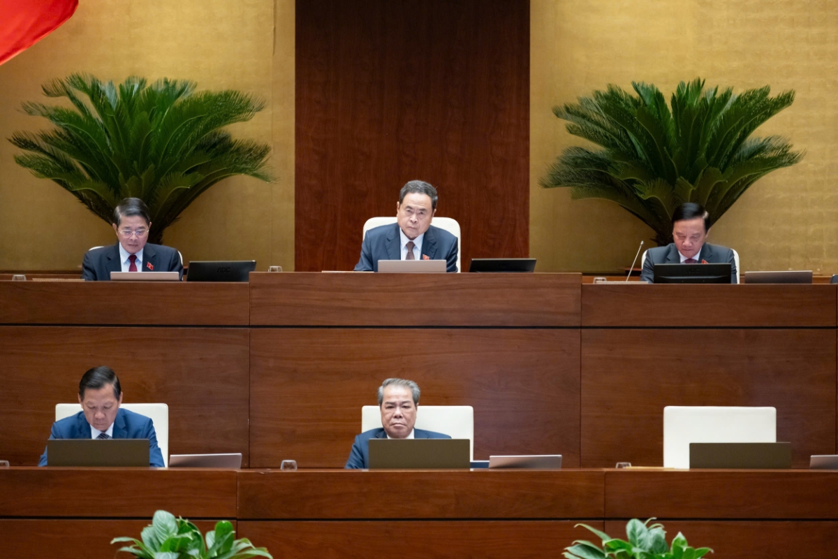 Chủ tịch Quốc hội Trần Thanh Mẫn và Đoàn Chủ tịch.