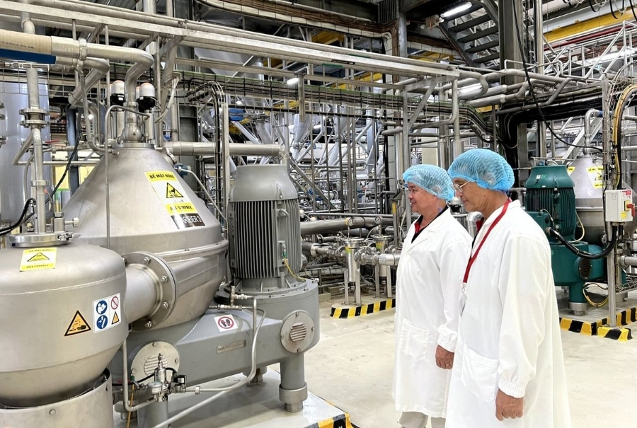 Trong nhà máy chế biến cà phê của Nestlé Việt Nam.