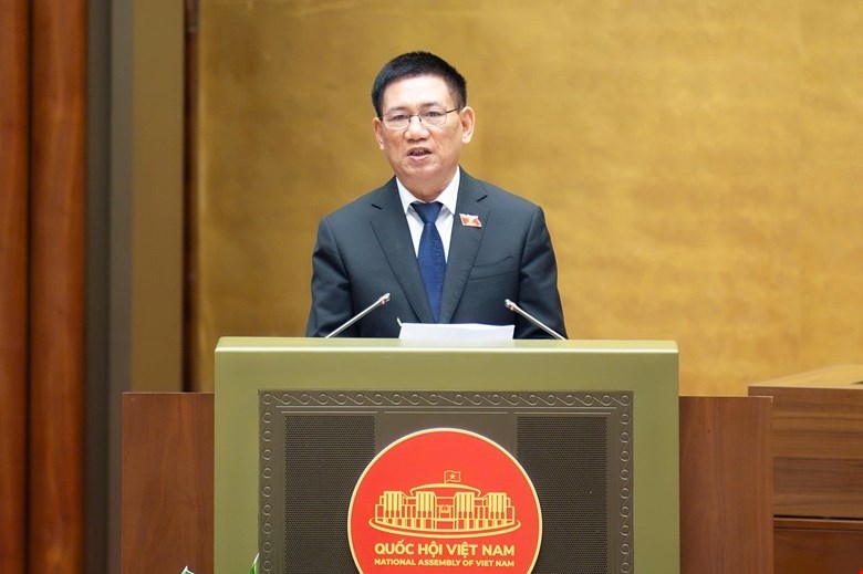 Phó Thủ tướng Chính phủ Hồ Đức Phớc trình bày báo cáo tại phiên họp. Ảnh: Quốc hội