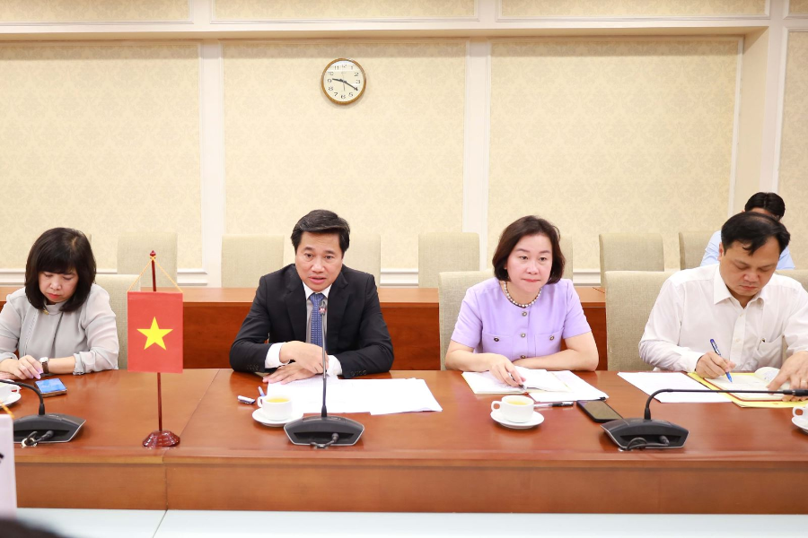 Thứ trưởng Nguyễn Tường Văn đánh giá cao mối quan hệ hợp tác giữa Việt Nam và Hàn Quốc trong lĩnh vực xây dựng và hạ tầng.