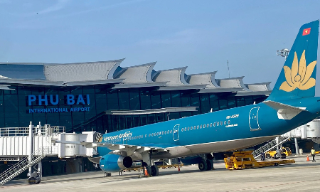 Cảng hàng không quốc tế Phú Bài.
