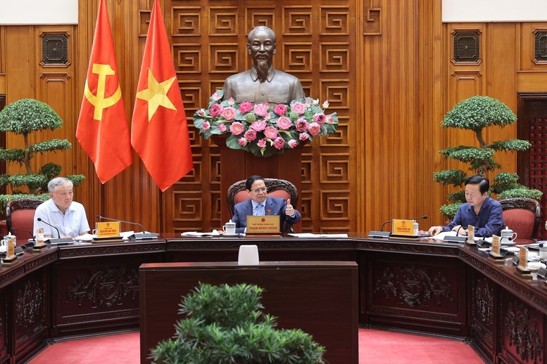 Thủ tướng Phạm Minh Chính chủ trì cuộc họp của Thường trực Chính phủ - Ảnh: VGP