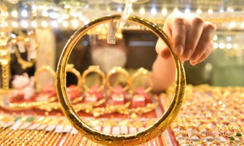 Một doanh nghiệp điều chỉnh tăng giá vàng nhẫn mua vào gấp 5 lần giá bán ra