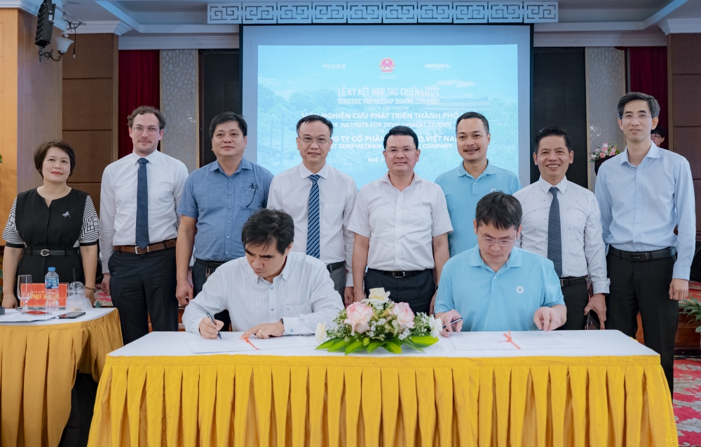 Lễ ký kết biên bản ghi nhớ hợp tác (MOU) giữa Công ty Netzero và Viện Nghiên cứu phát triển thành phố Huế