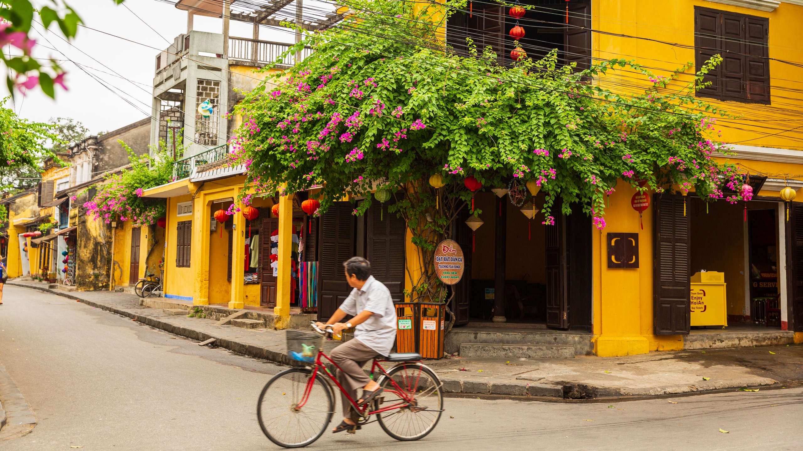 Phố cổ Hội An được UNESCO công nhận là Di sản Văn hóa Thế giới ngày 4/12/1999.