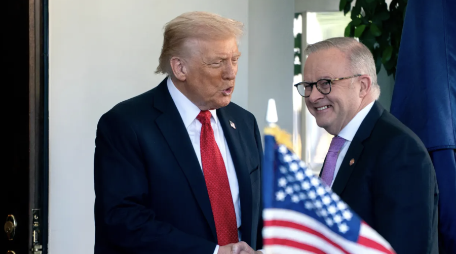 Tổng thống Mỹ Donald Trump và Thủ tướng Australia Anthony Albanese trong cuộc gặp tại Nhà Trắng vào ngày 20/10/2025 - Ảnh: Bloomberg.