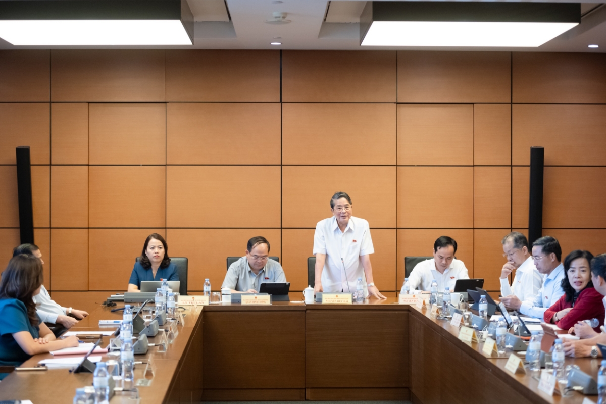 Toàn cảnh phiên họp.