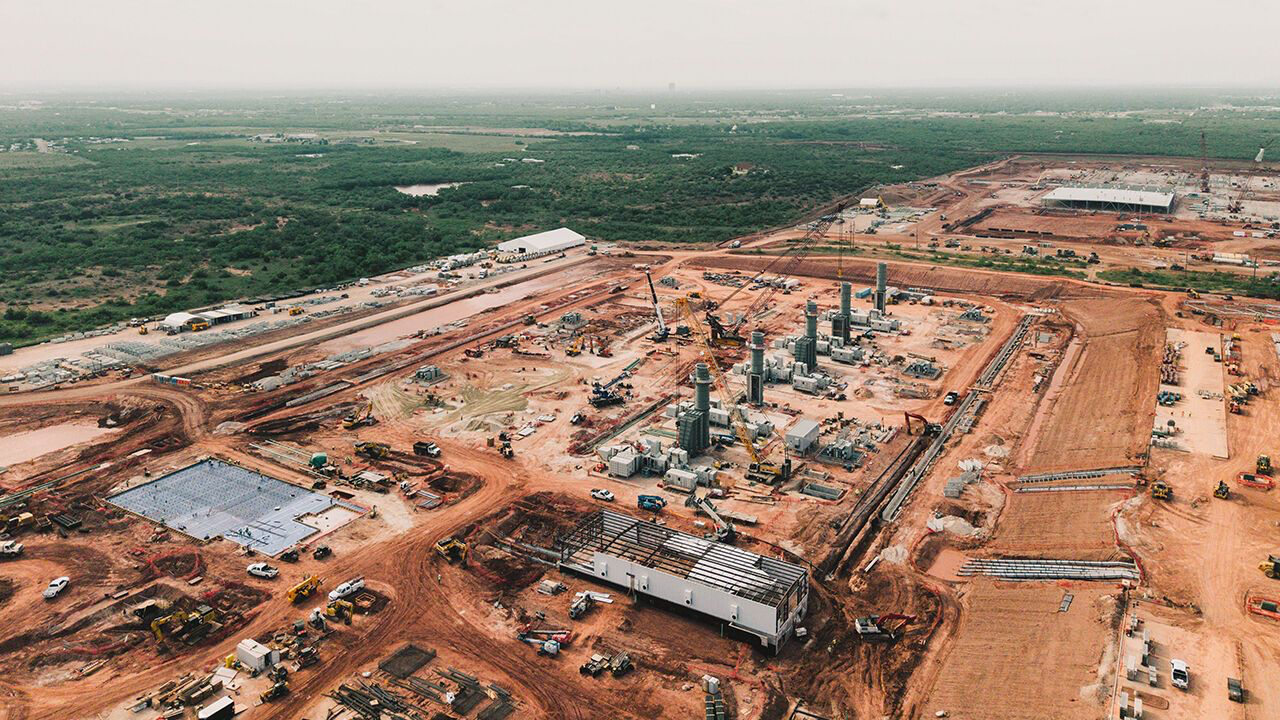 Nguồn tài chính xây dựng trung tâm dữ liệu phục vụ AI đặt ra nhiều câu hỏi về tính bền vững. Ảnh: The Economist