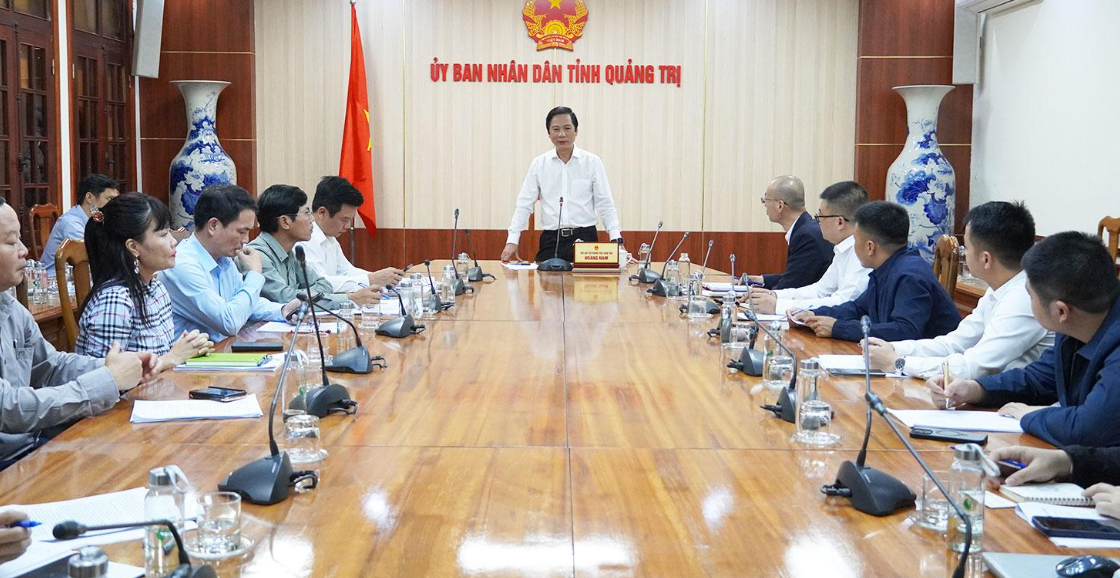 Quang cảnh buổi làm việc