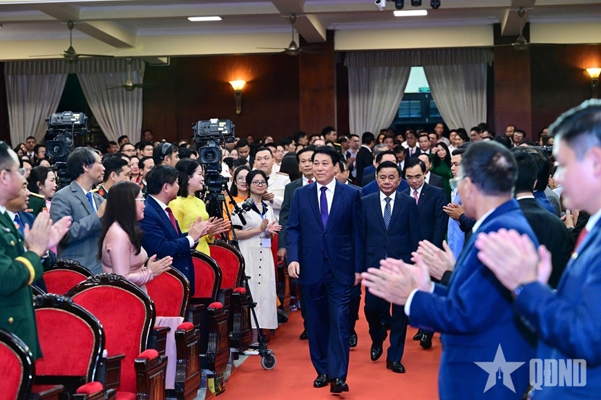 Chủ tịch nước Lương Cường dự Lễ trao giải Cuộc thi Chính luận về Bảo vệ nền tảng tư tưởng của Đảng lần thứ Năm. Ảnh: QĐND