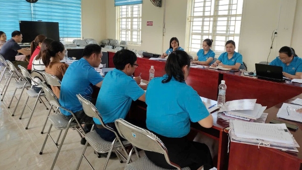 Chấm dứt sử dụng cán bộ công đoàn chuyên trách theo chế độ hợp đồng