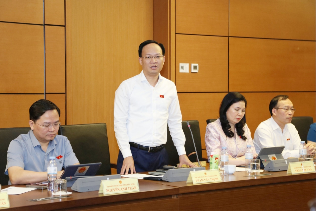 Đại biểu Phạm Văn Thịnh (Bắc Ninh) góp ý tại tổ.