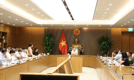 Phó Thủ tướng yêu cầu hoàn thiện mô hình tổ chức Trung tâm tài chính quốc tế